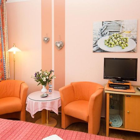 Hotel Garni Am Deich ซิงสท์ ภายนอก รูปภาพ