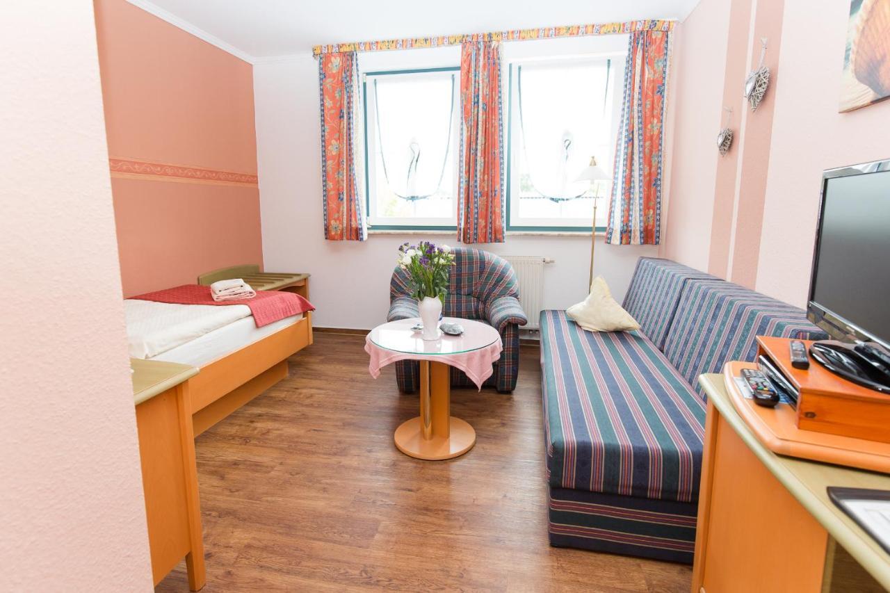 Hotel Garni Am Deich ซิงสท์ ภายนอก รูปภาพ