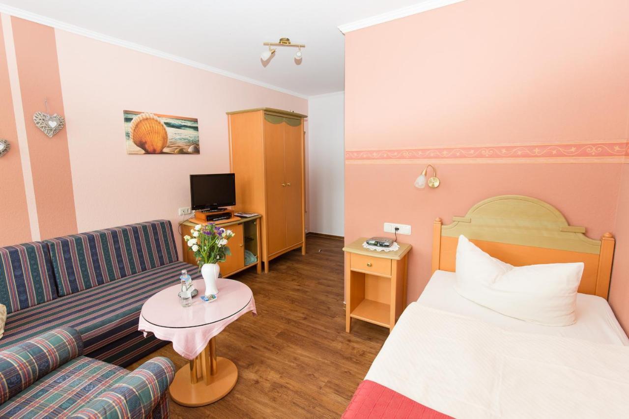 Hotel Garni Am Deich ซิงสท์ ภายนอก รูปภาพ