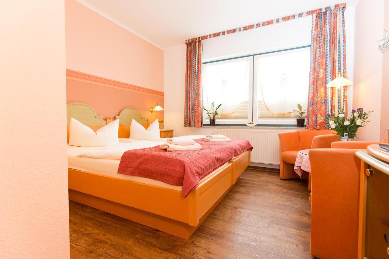 Hotel Garni Am Deich ซิงสท์ ภายนอก รูปภาพ