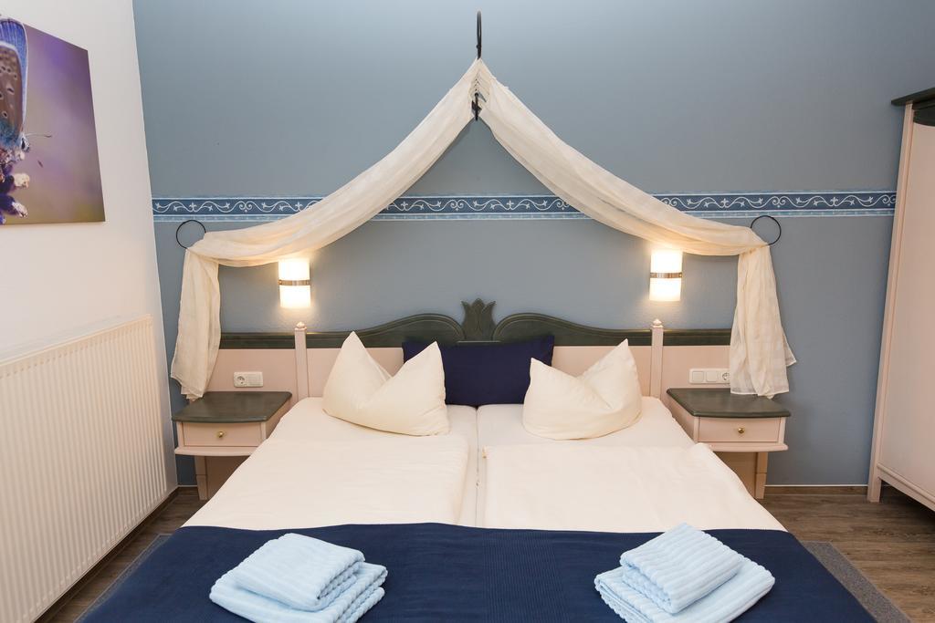 Hotel Garni Am Deich ซิงสท์ ภายนอก รูปภาพ