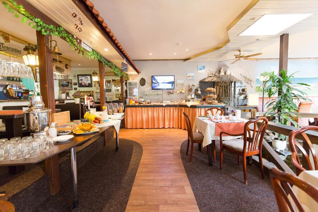 Hotel Garni Am Deich ซิงสท์ ภายนอก รูปภาพ