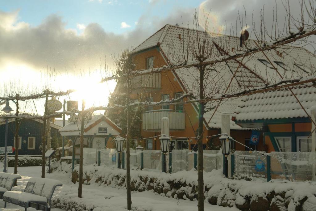 Hotel Garni Am Deich ซิงสท์ ภายนอก รูปภาพ