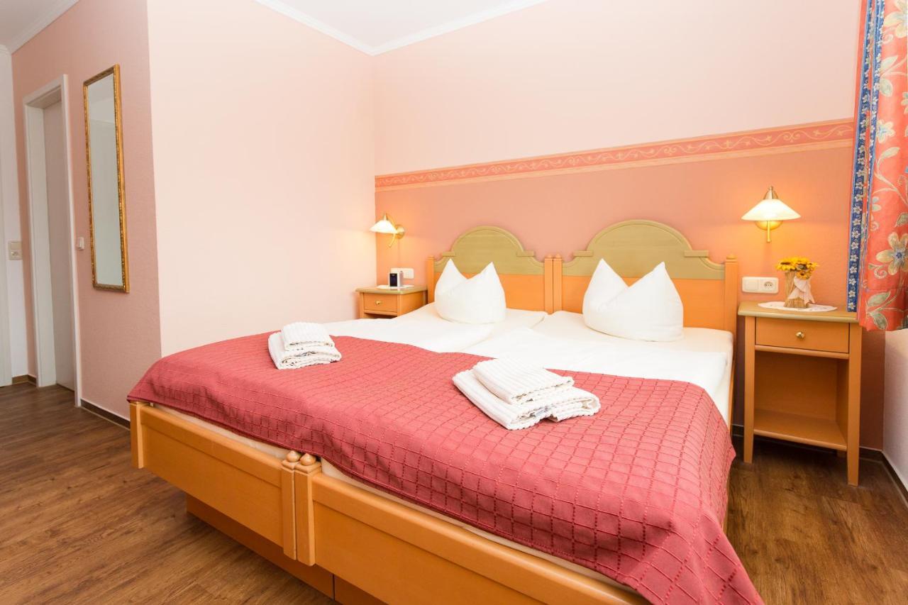 Hotel Garni Am Deich ซิงสท์ ภายนอก รูปภาพ